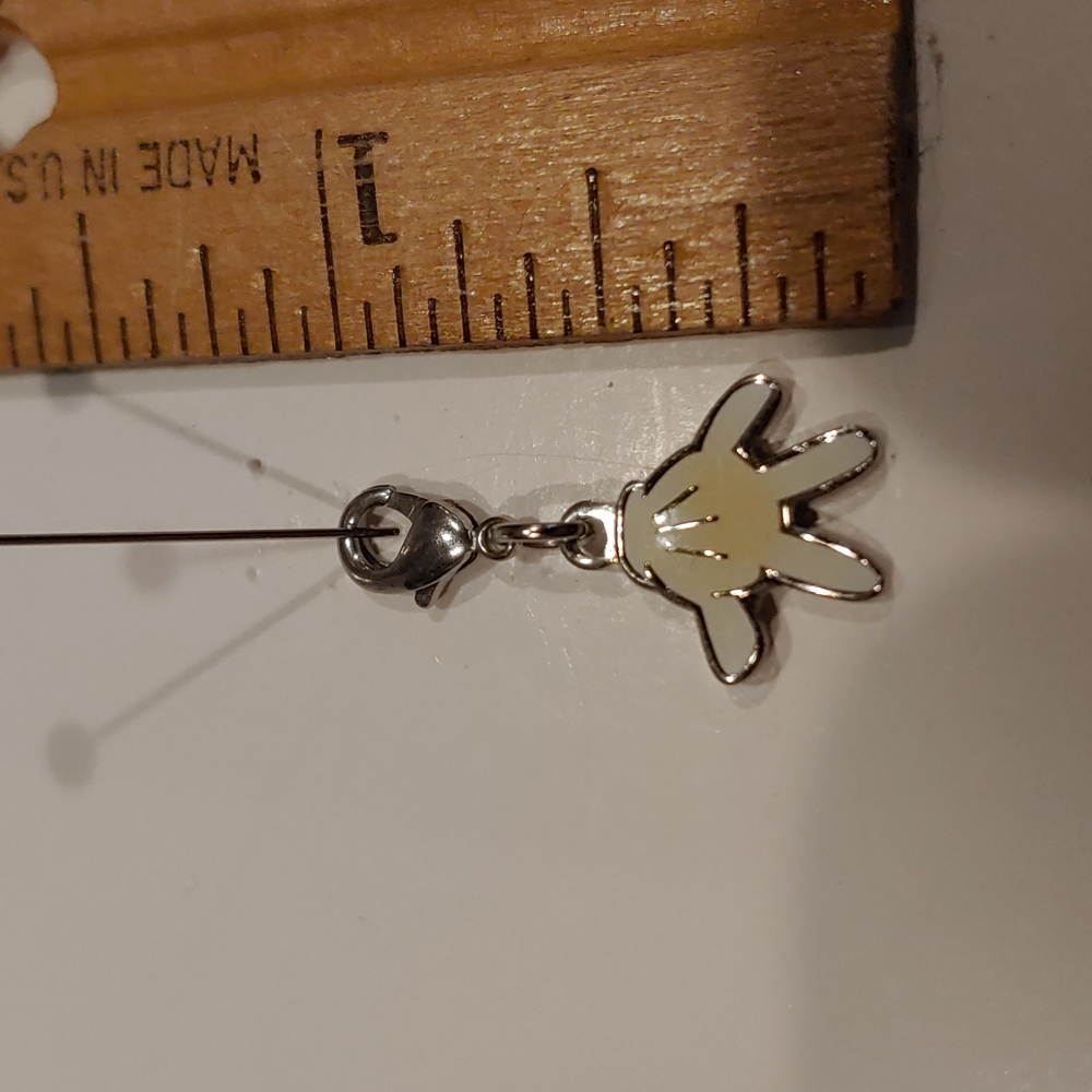 Disney Mickey Glove Charm